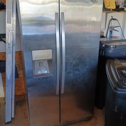 FREE Working Fridge 