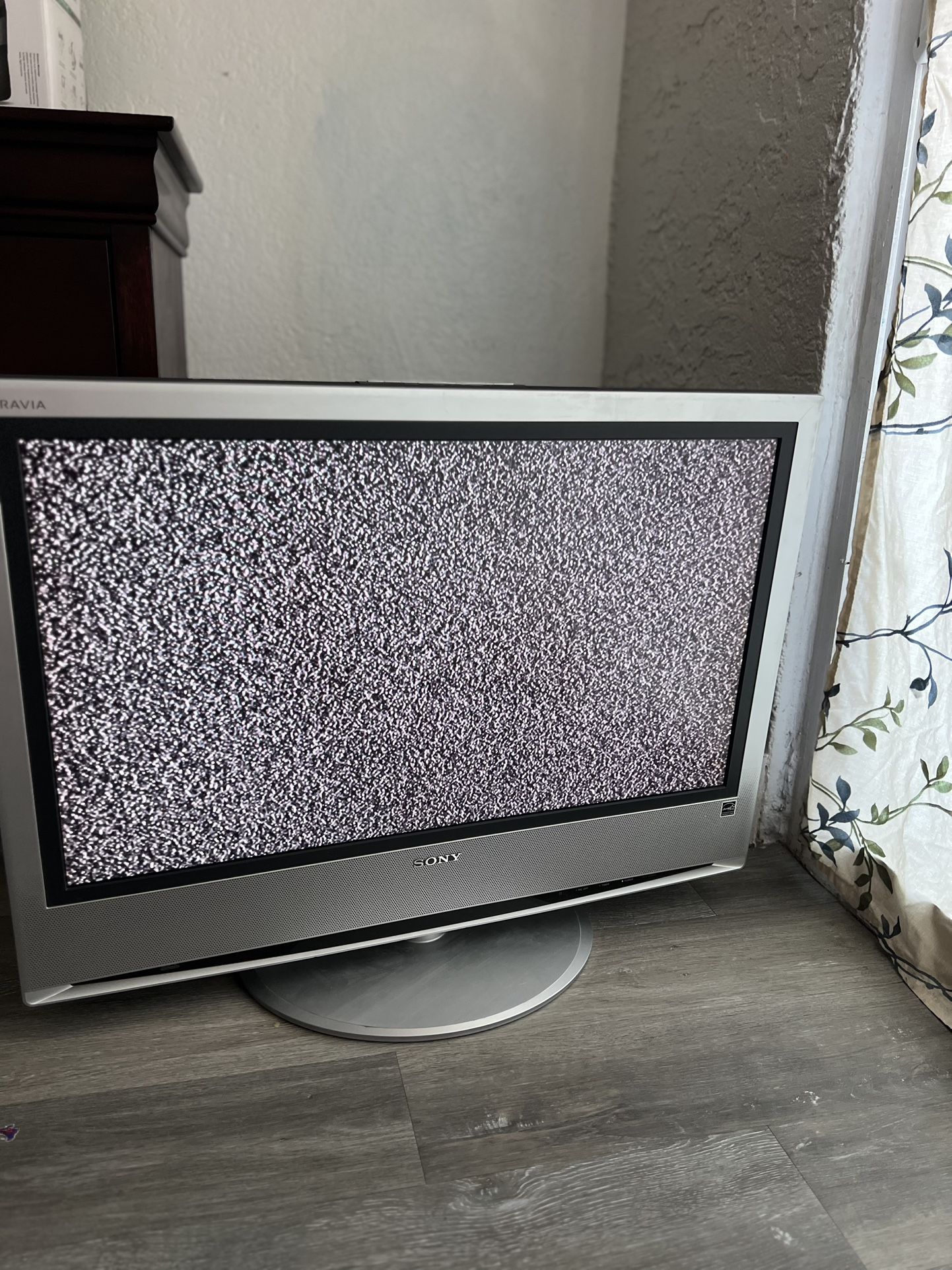 Sony TV 32 Inches