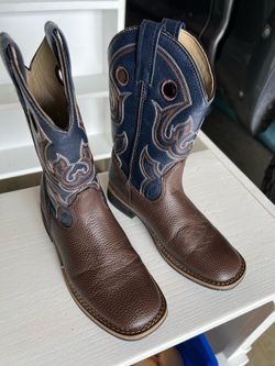 Magellan Boots For Kids SIZE 1 D