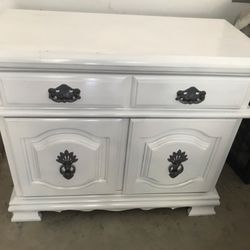 Custom Farmhouse Tv Stand 40in