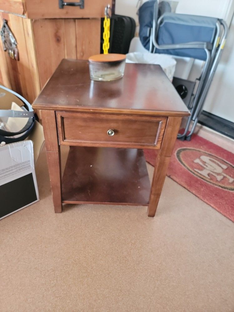 Coffee / End Table