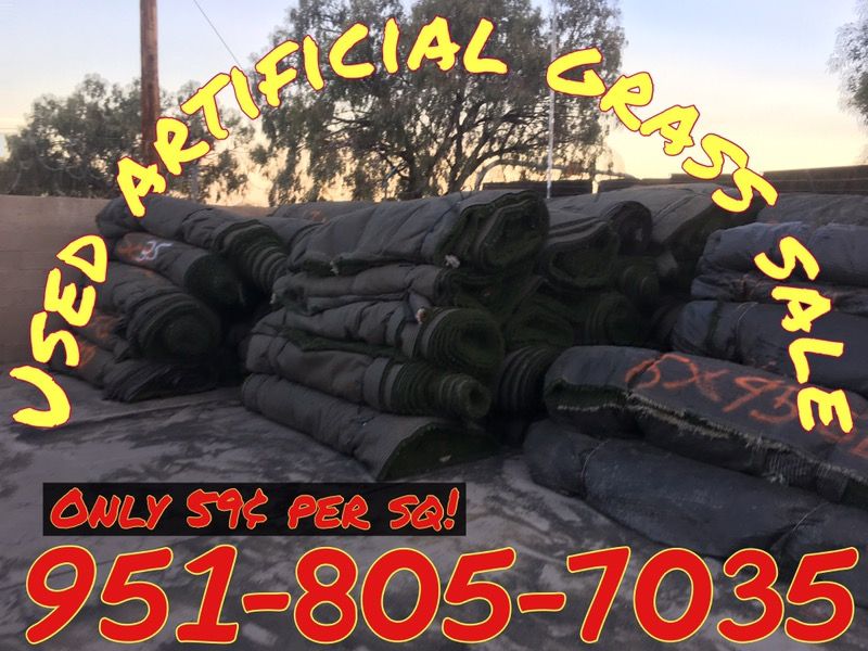Used artificial grass/ sold by roll--- inexpensive and good condition