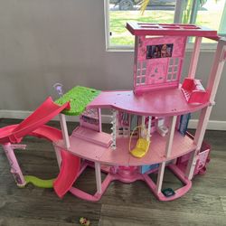 Barbie Doll House 