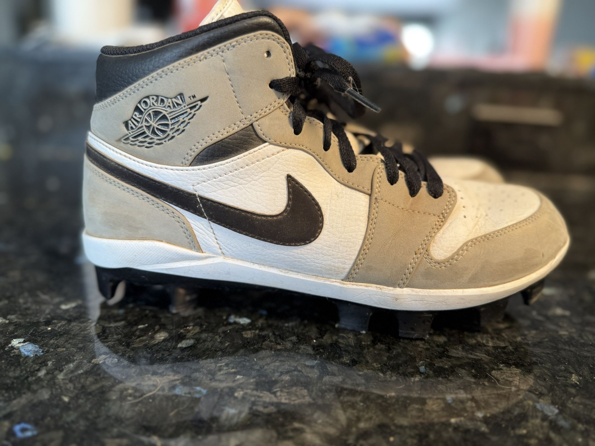 Nike Jordan 1 Retro MCS Men’s Baseball Cleats Size 9.5