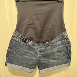 Maternity Shorts Size Small
