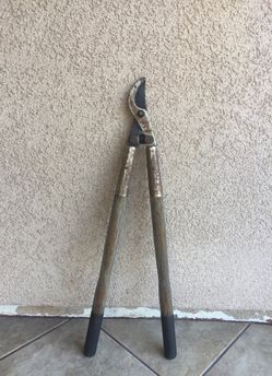 Trimming scissors