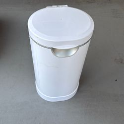 Diaper Trash Can 
