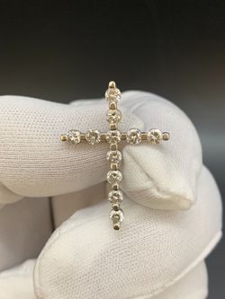 DIAMOND CROSS PENDANT #35125
