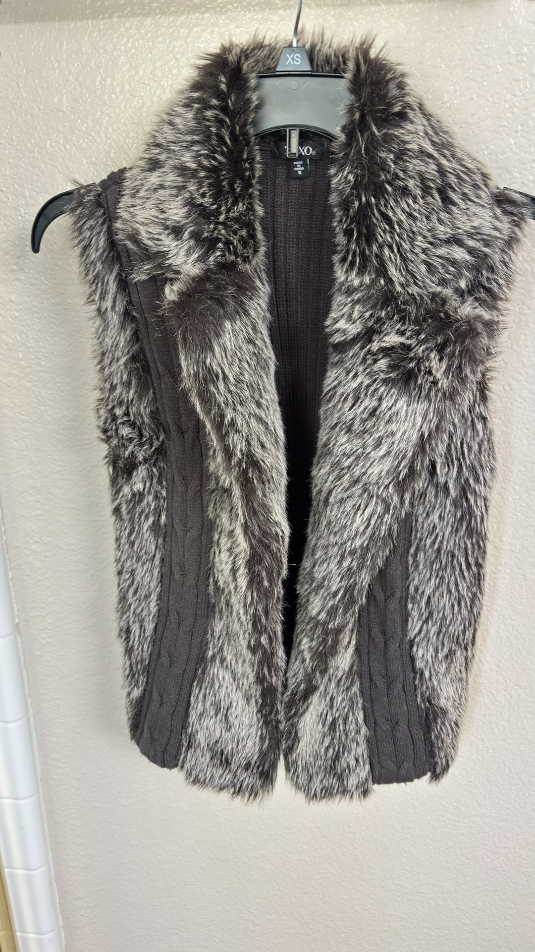 2 Cute Women’s Small Winter VEST