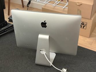 Apple 24” LED Cinema Display Monitor