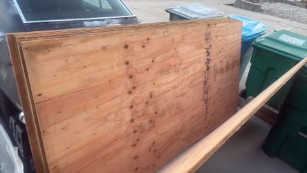 Sheathing plywood boards
