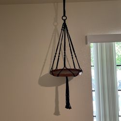 2 hanging plant holders
