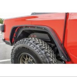 DV8 Off-road INFEND 04RB Rear Inner Aluminum Fenders For 20-23  Jeep Gladiator JT