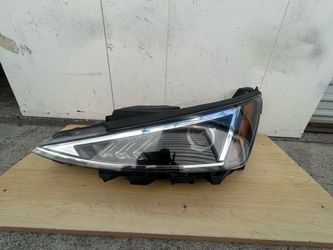 HYUNDAI ELANTRA HEADLIGHT FRONT DRIVER SIDE 2019 2020  Used Taiwan