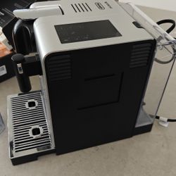 Espresso Maker- Nespresso Lattissima Pro