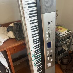 Yamaha 88 Weighted Key Keyboard YPG-525