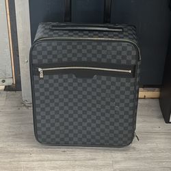 Louis Vuitton Rolling Luggage 