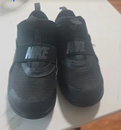 NIKE Flex Runner