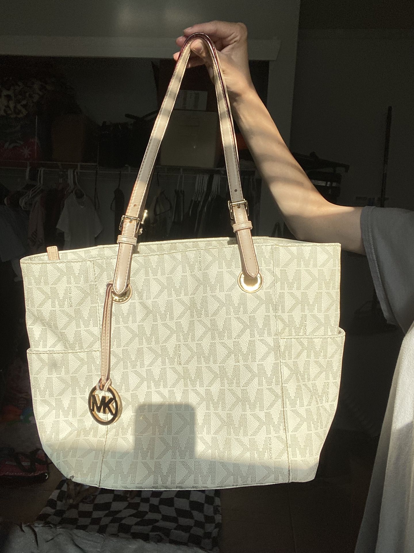 Micheal Kors signature large tote vanilla white with pink accents Purse Handbag