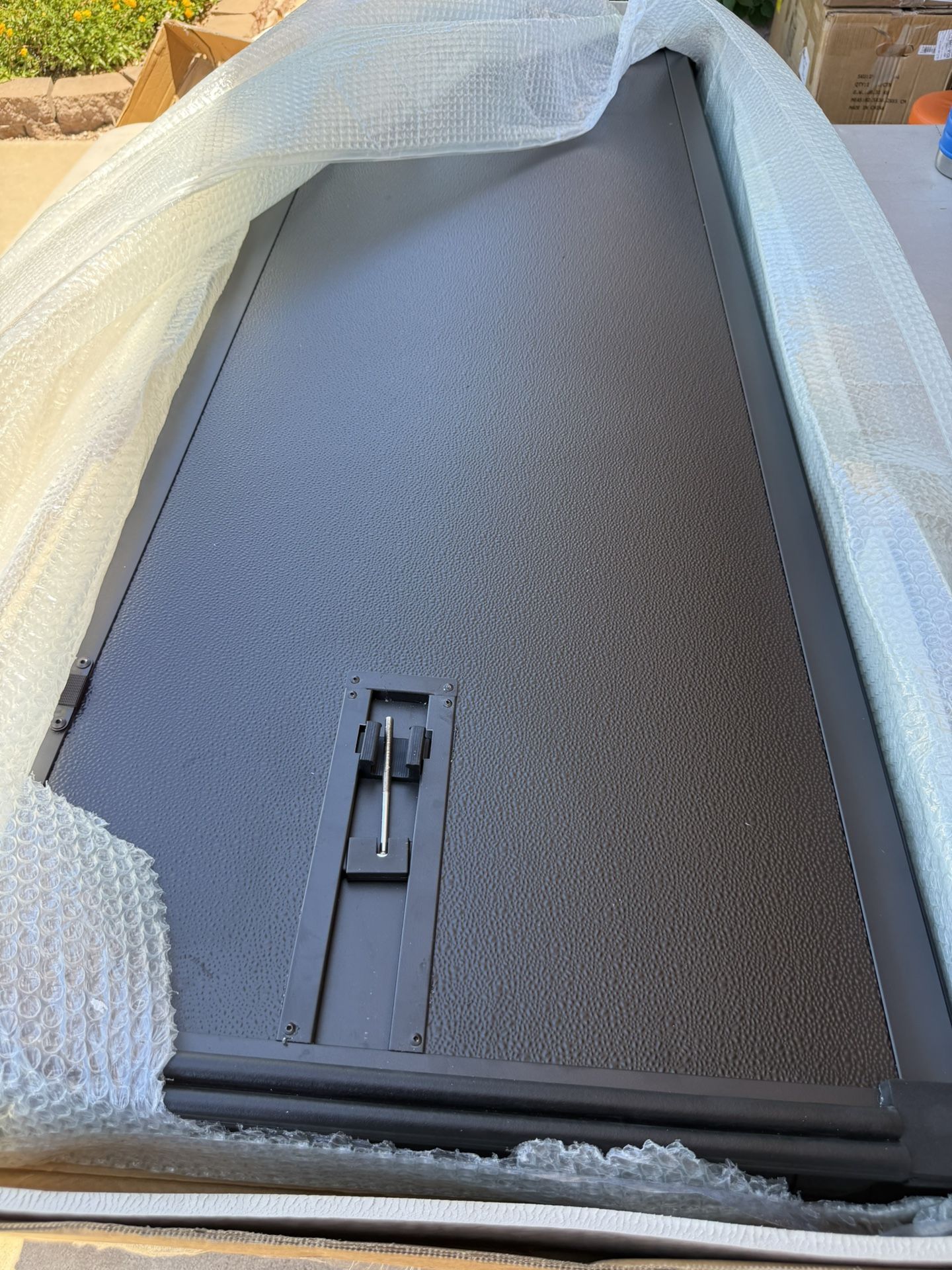 Hard Top Tri Fold Tonneau Cover Compatible With 2007-2025 Chevy Silverado & GMC Sierra 1500 5.8ft Bed (69.3"), Not For CarbonPro Bed, Alloy Steel And