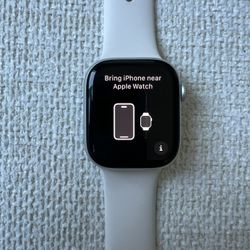 Apple Watch Series 10 GPS + Cellular 42mm Silver Aluminum
