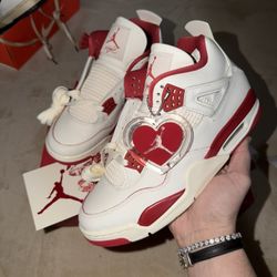 Jordan 4 Retro “Valentine’s Day Sierra Red (W) 