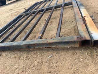 Metal gate