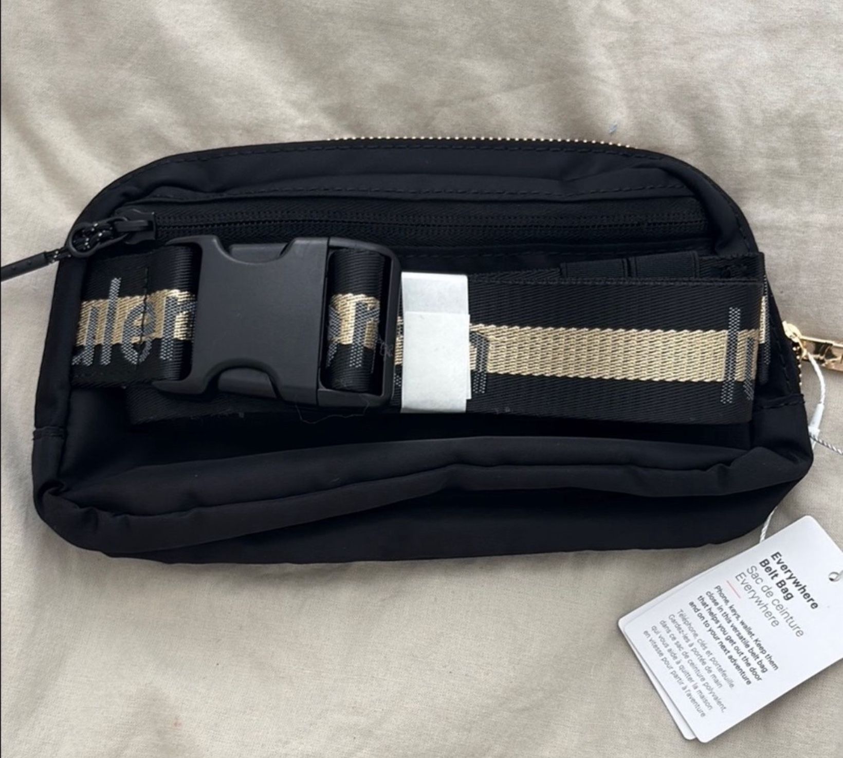 Lululemon 1L Everywhere belt bag Black and gold