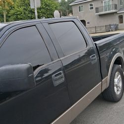 2004 Ford E-150