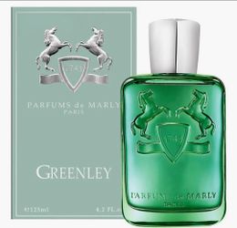 Fragrances for summer Colognes/Perfumes