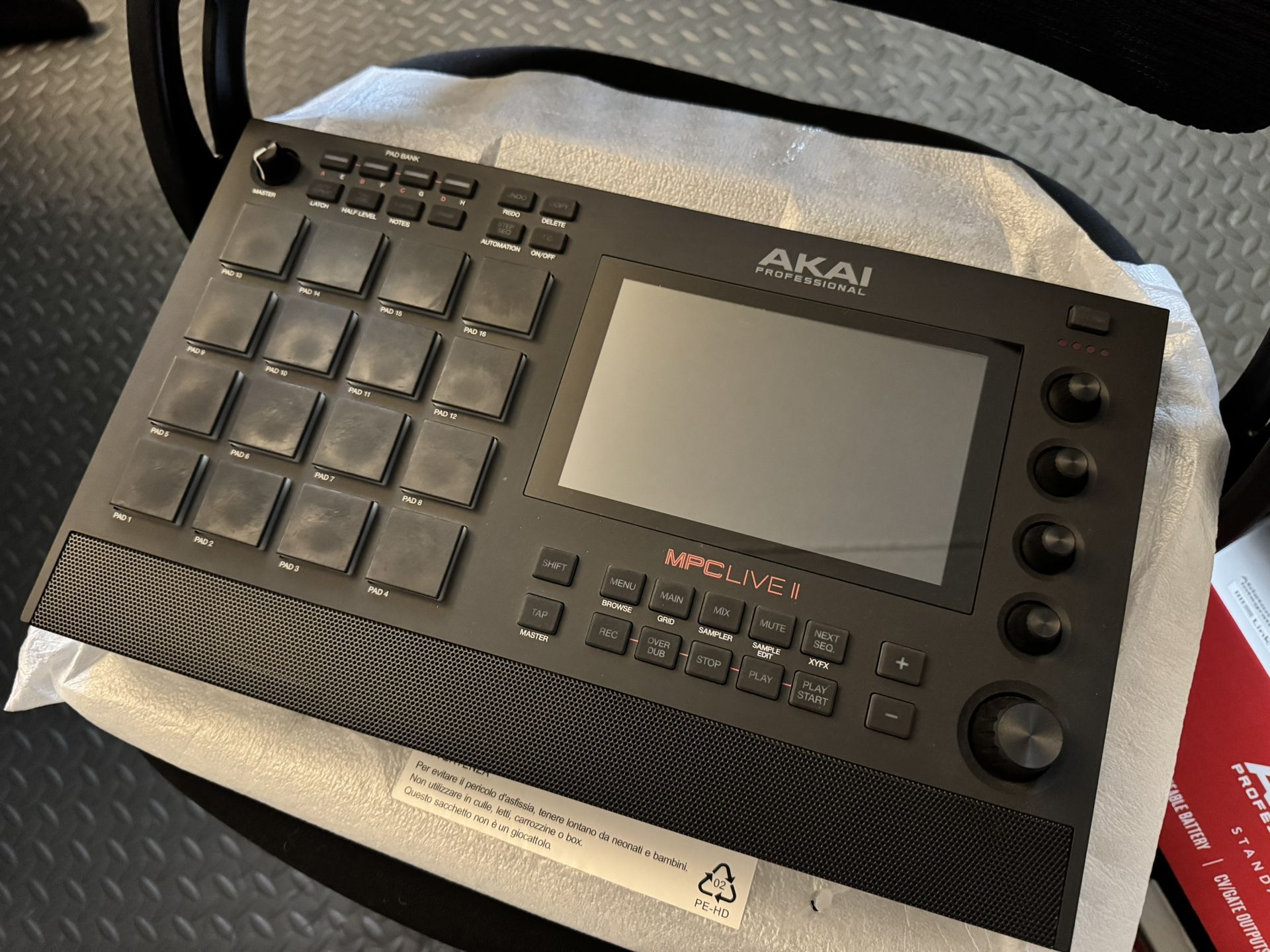 Akai MPC Live 2 + 1TB SSD