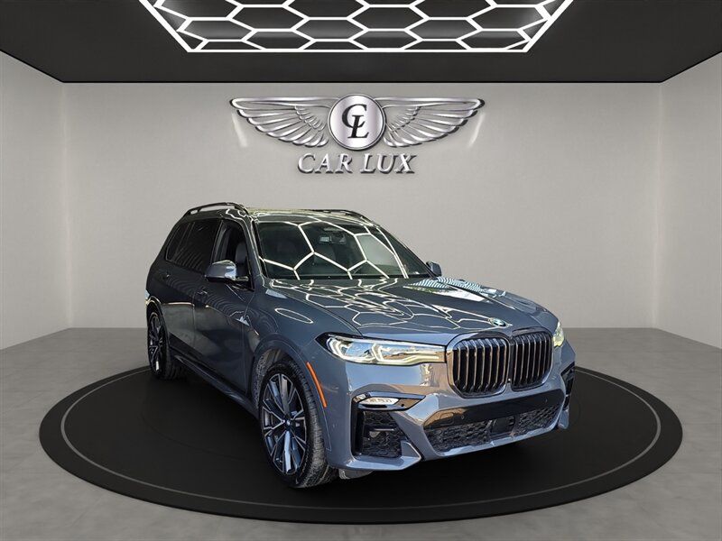2022 BMW X7 M50i