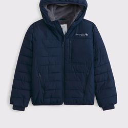 Brand New Abercrombie Boys 9/10 Clothes. Winter Coat, Sweatpants, Hoodie and 2 Long Sleeve Tees