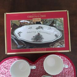 Merry Christmas  Spode Collection Set Of 4 Coffee/Tea Cups & Ceramic Tray