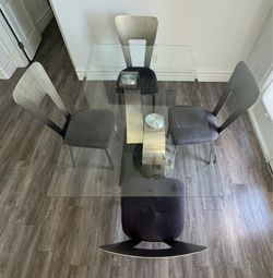 Dining table for 4, with coffee and console tables