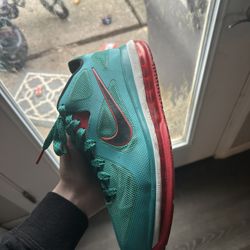 LeBron Basketball Shoes