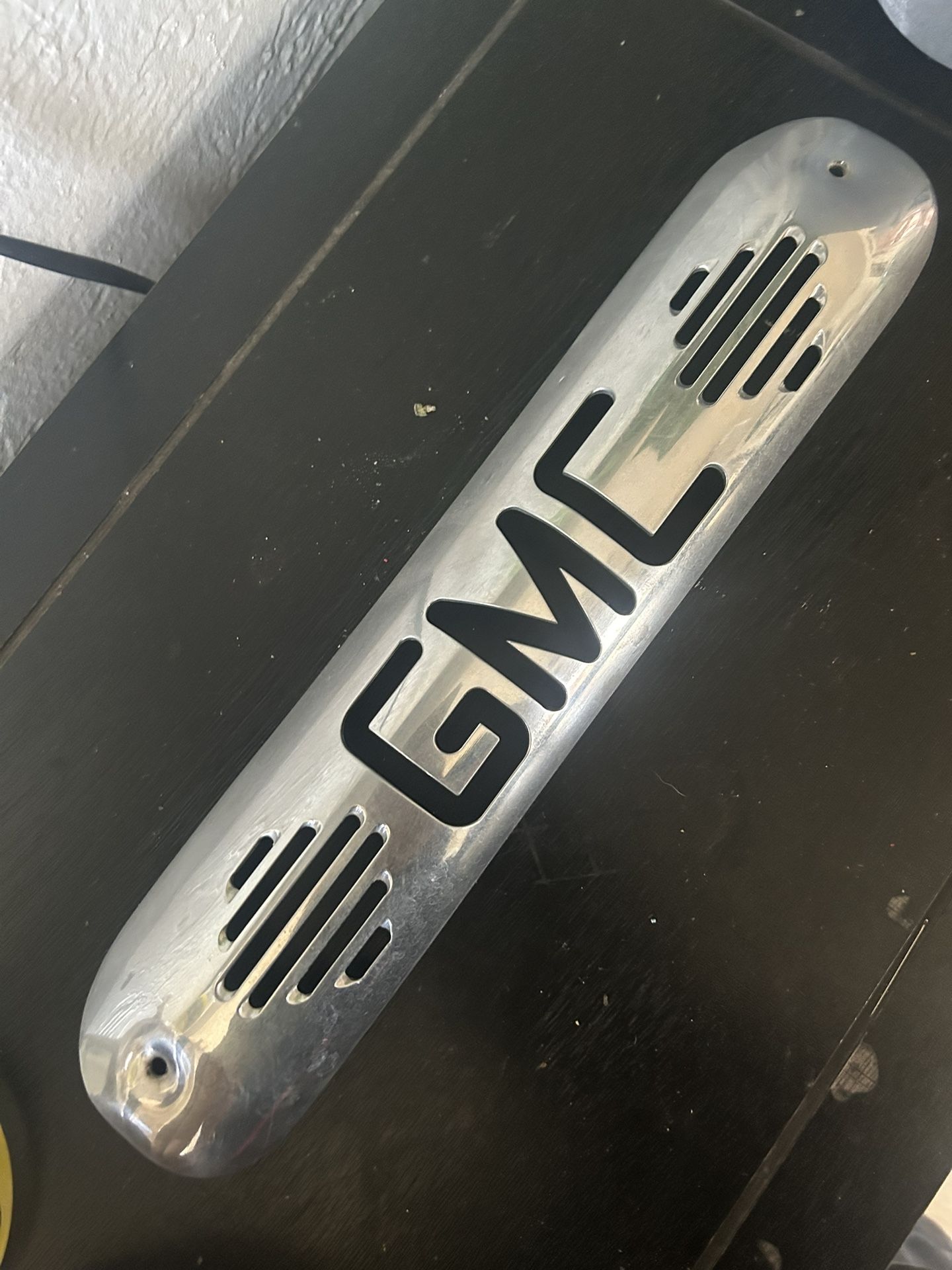 GMC third light cover