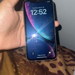 Iphone Xr WITH TIKTOK!!!