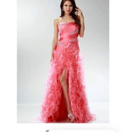 Trumpet/mermaid cut, asymmetrical sweetheart neckline