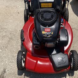 Toro lawnmower 22 inch cut 675 motor self propelled by big will the Saints ready to go no issues with this machines like new full-time Coochie titime 