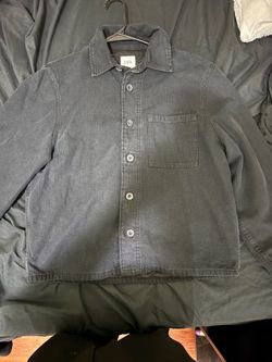 Zara button up. Worn twice. Washed and air dried.