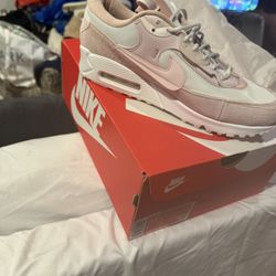 Women Pink Nike Sneaker