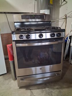 GE Gas Range