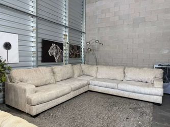 Large Rawcliffe Sectional- free delivery