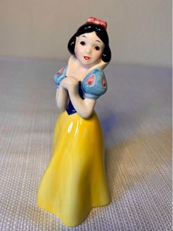 Vintage 1980s Disney Snow White Ceramic Figurine - Made in Japan