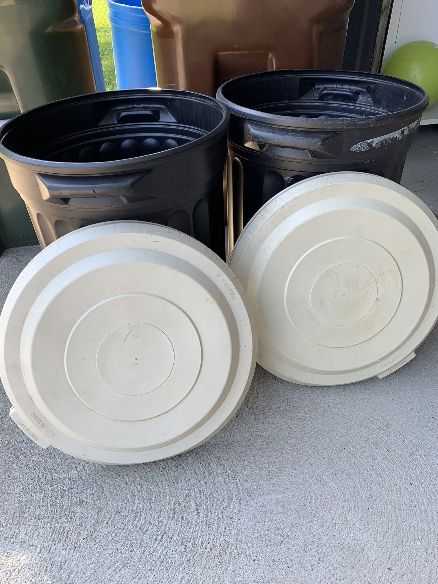 Yard Waste Containers 