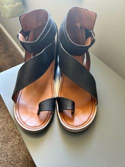 Free People women’s sandal size 10