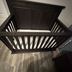 Crib with Mattress
