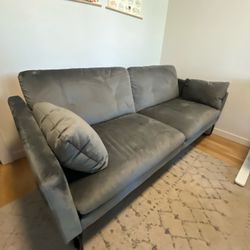 Futon Couch/Sleeper Couch