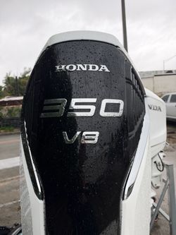 Honda 350 V8 Outboard Motor NUEVOS (2) disponibles